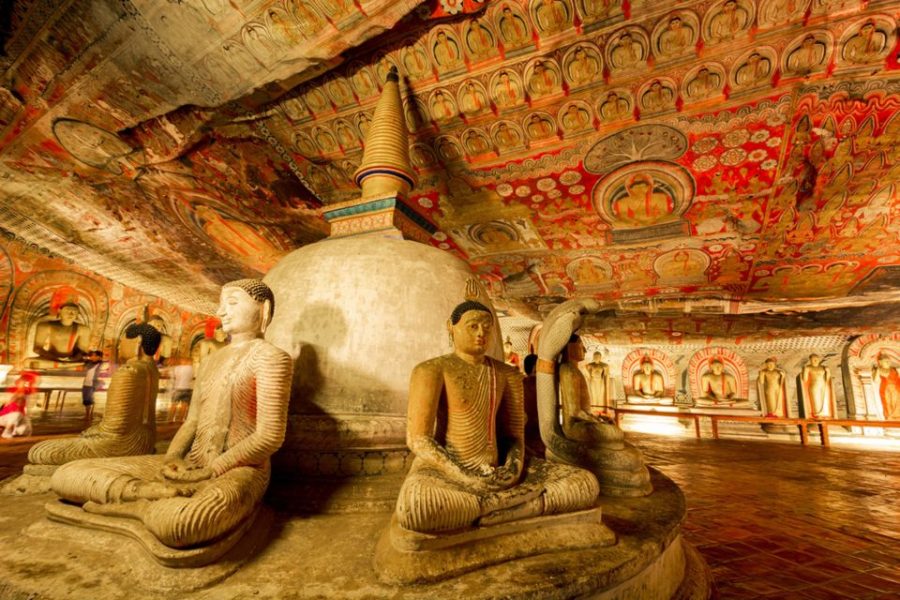 Kandy: Sigiriya Fortress & Cave Temple All-Inclusive Tour